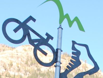 Mühldorflogo mit Fahrrad und einem Wanderschuh